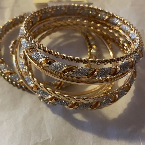 GOLD MULTI LAYER BANGLE BRACELET - Picture 5 of 6